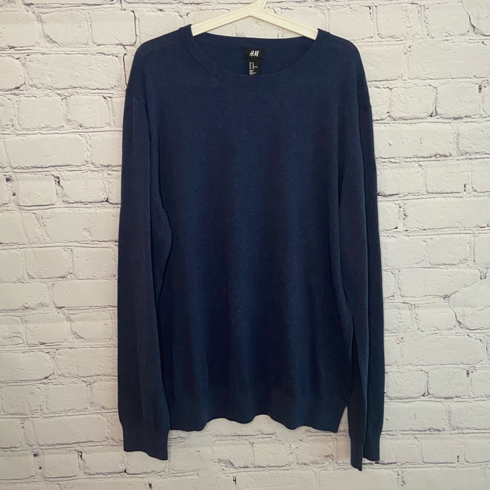 H&M Men's Navy Blue Long Sleeve Sweater